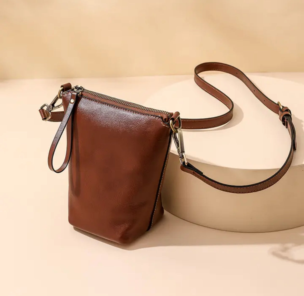 Solid Bucket bag - Coffee (Pre-Order) - Sav's Store
