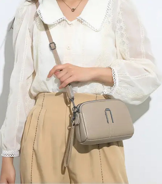 Small soft leather camera bag - Beige (pre-sale) - Sav's Store