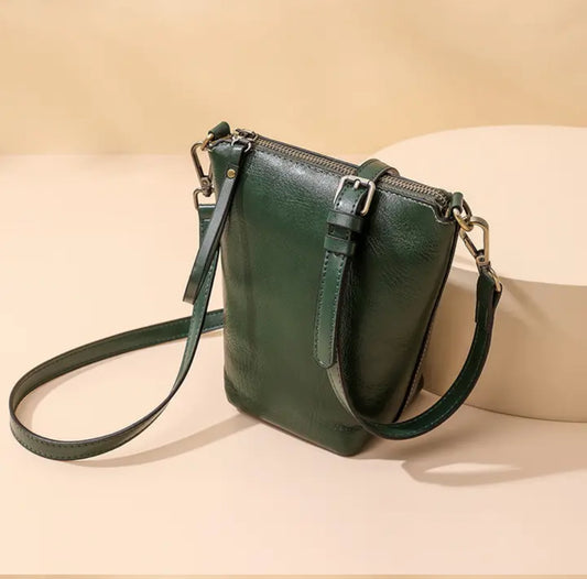 Solid Bucket bag - Green (Pre-order) - Sav's Store