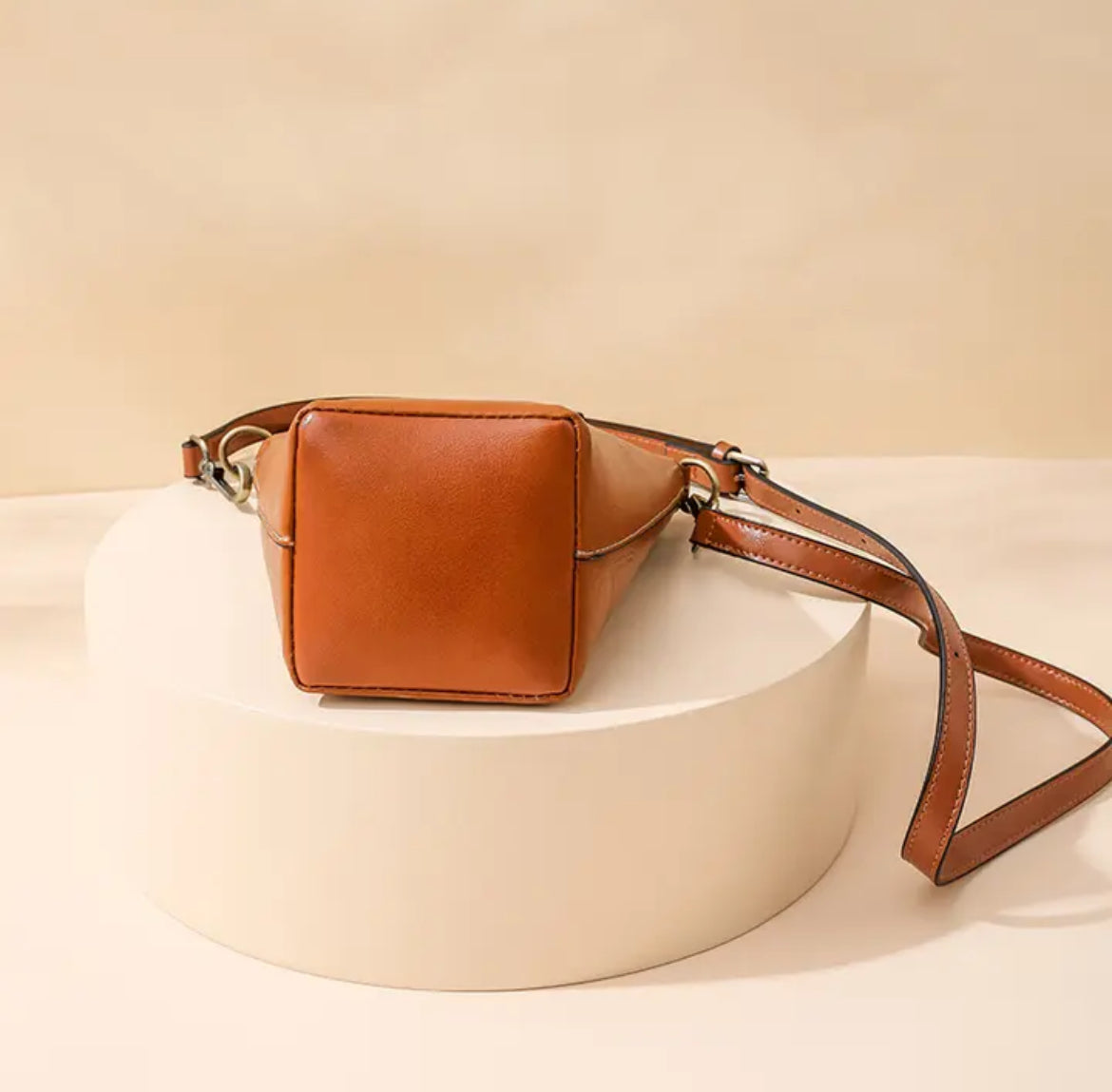 Solid Bucket bag - Light Brown (pre-order) - Sav's Store